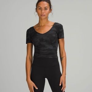 Lululemon Align t shirt size 6 Heritage 365 Camo Deep Coal Multi
